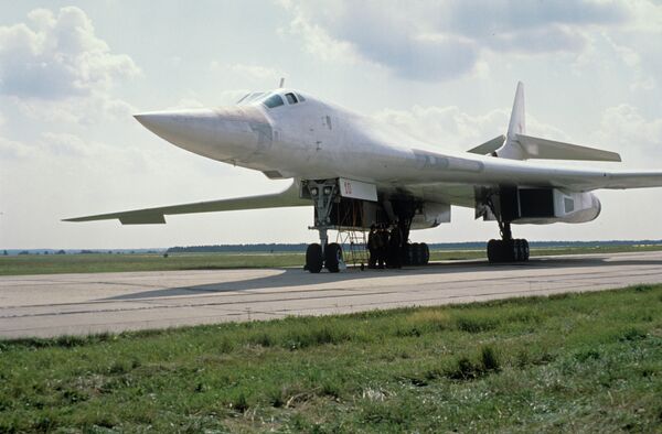 A Tupolev Tu-160 Blackjack strategic bomber A Tupolev Tu-160 Blackjack strategic bomber - Sputnik Afrique