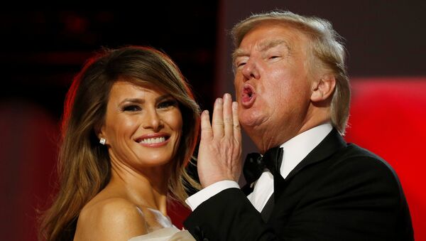 U.S. President Donald Trump and first lady Melania Trump attend the Freedom Ball in honor of his inauguration in Washington, U.S. January 20, 2017. - Sputnik Afrique