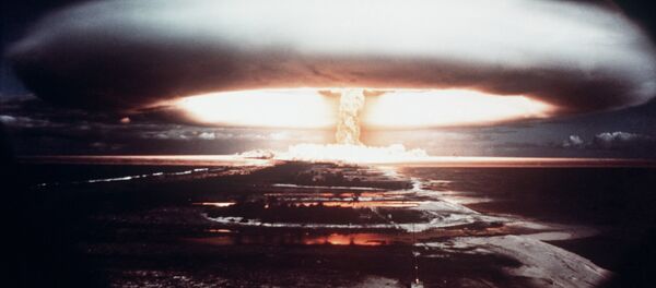 Une test nucléaire français à Mururoa (1971) - Sputnik Afrique