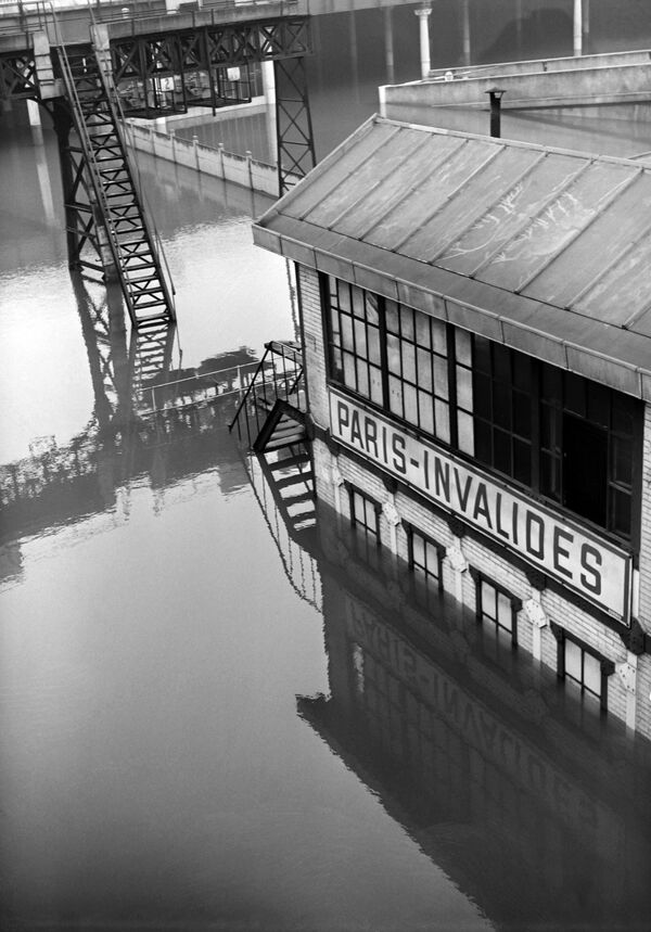 Inondation à Paris en janvier 1955 Inondation à Paris en janvier 1955 - Sputnik Afrique