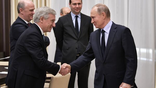 Президент РФ В. Путин встретился с представителями экономического совета Франко-российской ТПП - Sputnik Afrique