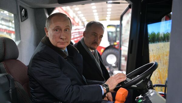 Vladimir Poutine à Rostselmach - Sputnik Afrique