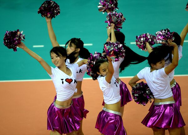 Pom-pom girls chinoises - Sputnik Afrique