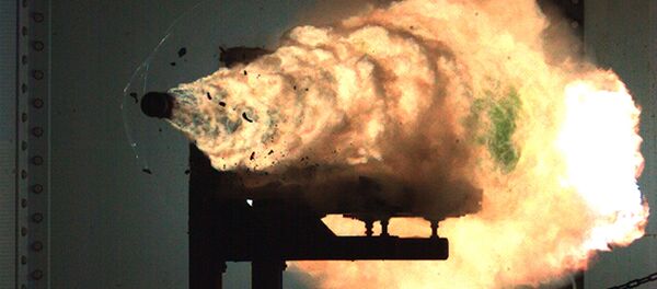 Record-setting firing of an electromagnetic railgun (EMRG). (File) Record-setting firing of an electromagnetic railgun (EMRG). (File) - Sputnik Afrique