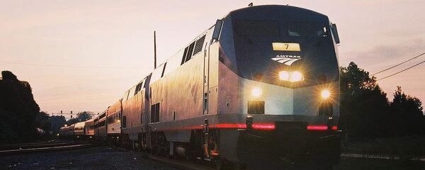 Un tren de la empresa ferroviaria estadounidense Amtrak (imagen referencial) - Sputnik Afrique
