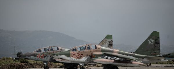 Russian Su-25 attack planes at the Hmeimim airbase in the Latakia Governorate of Syria. - Sputnik Afrique