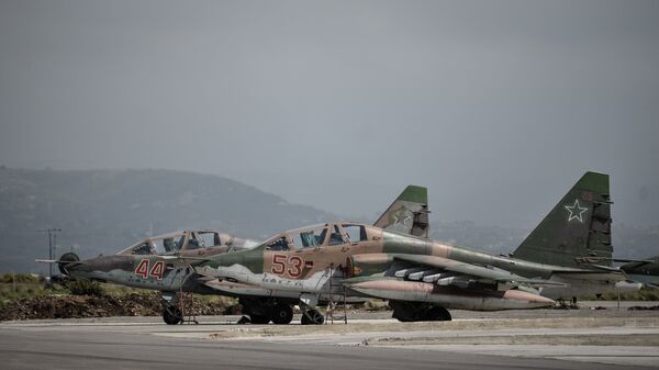 Russian Su-25 attack planes at the Hmeimim airbase in the Latakia Governorate of Syria. - Sputnik Afrique