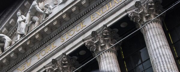 Фондовые индексы США начали расти после резкого падения - Sputnik Afrique