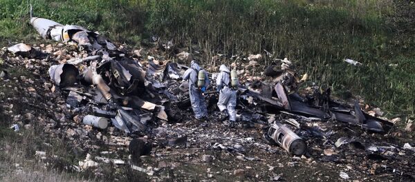 Les premières images du F-16 israélien abattu par la DCA syrienne - Sputnik Afrique