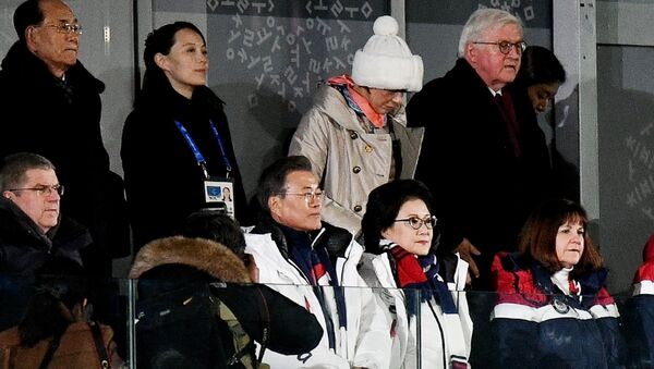 Les dirigeants de la délégation nord-coréenne pendant la cérémonie d'ouverture des Jeux olympiques de Pyeongchang - Sputnik Afrique