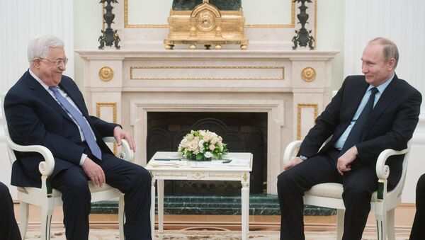 Президент РФ В. Путин встретился с президентом Палестины М. Аббасом - Sputnik Afrique