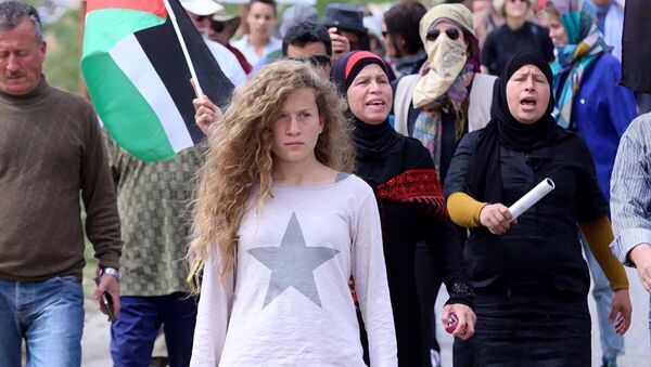 i, la activista palestina de 17 años sometida a juicio militar ante el Ejército de Israel - Sputnik Afrique
