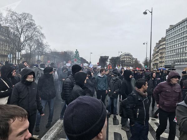 Troisième manifestation étudiante à Paris contre la sélection à l’université, 15 février 2018 - Sputnik Afrique
