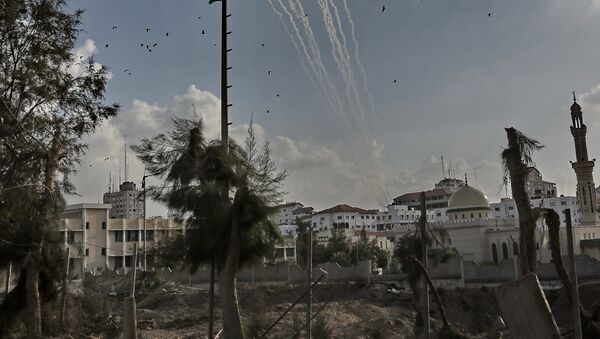 Ракеты, выпущенные с территории Газы в сторону Израиля, 19 ноября 2012. - Sputnik Afrique