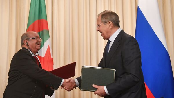 Réunion des ministres des Affaires étrangères de la Fédération de Russie et de l'Algérie S. Lavrov et A. Messaela - Sputnik Afrique