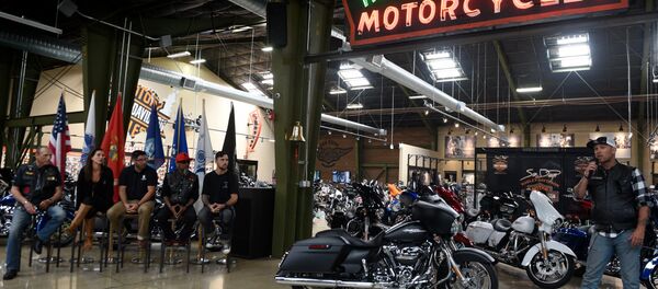 US soldier honored with a new Harley-Davidson motorcycle - Sputnik Afrique