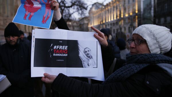 protestations contre l’emprisonnement de M. Tariq Ramadan - Sputnik Afrique