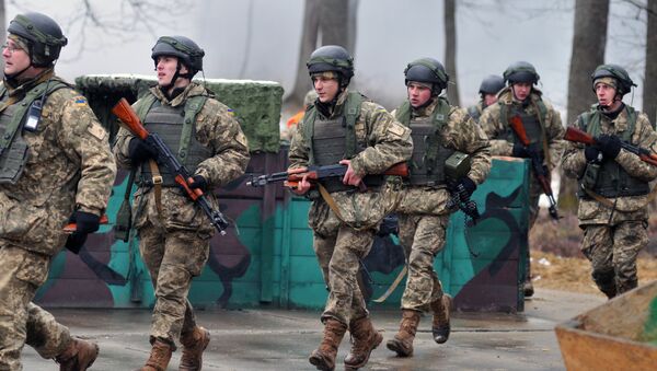 Soldats ukrainiens à l'entraînement - Sputnik Afrique