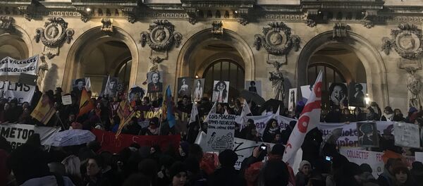 8 mars: une manifestation contre la discrimination des femmes à Paris - Sputnik Afrique