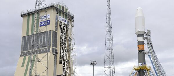 Un lanceur russe Soyouz-ST-B installé sur un pas de tir à Kourou - Sputnik Afrique