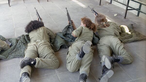 Jeunes femmes militaires israéliennes - Sputnik Afrique