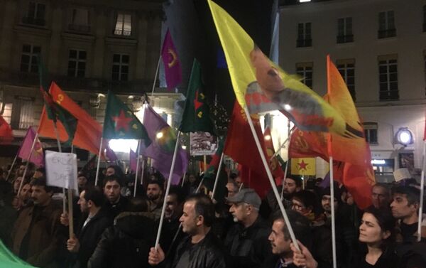 Une manifestation pro-kurde spontanée s'est déroulée à Paris - Sputnik Afrique