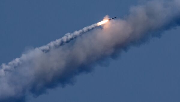 Un missile russe Kalibr visant une cible terroriste en Syrie - Sputnik Afrique