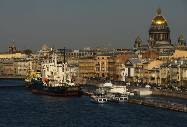 Moscou et Saint-Pétersbourg: les deux capitales russes - Sputnik Afrique