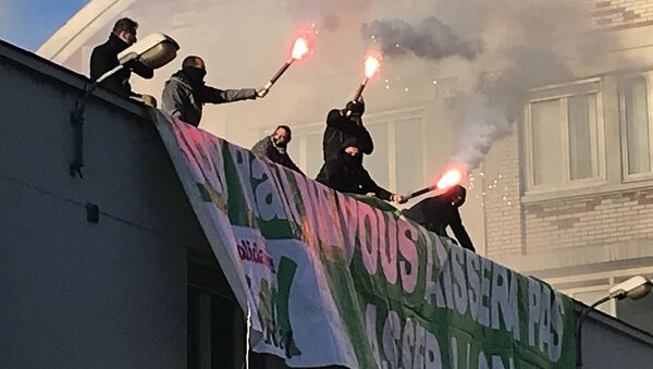 Les cheminots perturbent la fête pour protester contre la réforme  de Macron, 12 mars 2018 - Sputnik Afrique