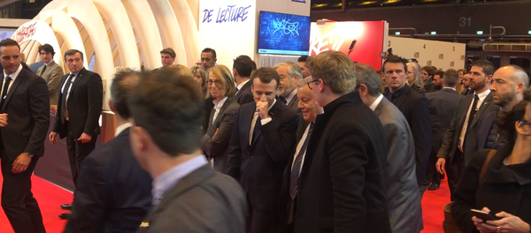 Macron au Salon du livre, 15 mars 2018 - Sputnik Afrique