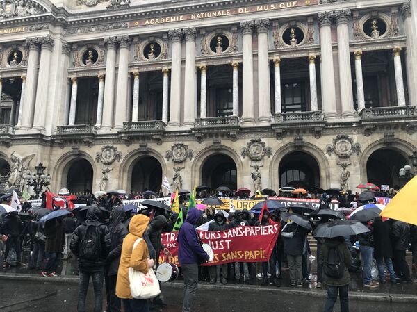 Manifestation à Paris contre les violences policières - Sputnik Afrique
