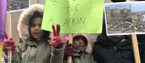 Manifestation kurde devant le siège de l’UNICEF à Paris Manifestation kurde devant le siège de l’UNICEF à Paris - Sputnik Afrique
