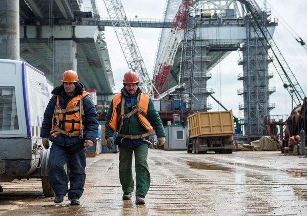 Le pont de Crimée sera mis en service six mois avant la date prévue - Sputnik Afrique