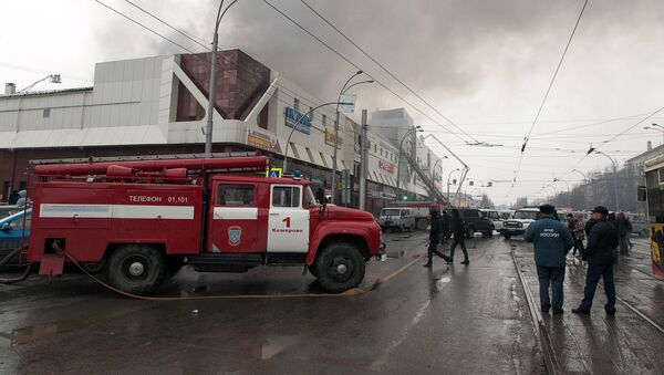 Terrible incendie dans un centre commercial en Sibérie - Sputnik Afrique