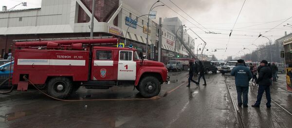 Terrible incendie dans un centre commercial en Sibérie Terrible incendie dans un centre commercial en Sibérie - Sputnik Afrique