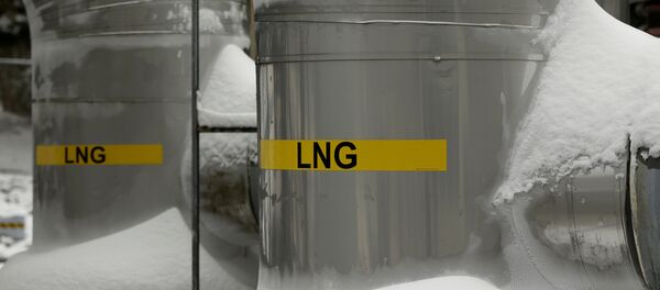 FILE PHOTO: Snow covered transfer lines are seen at the Dominion Cove Point Liquefied Natural Gas (LNG) terminal in Lusby, Maryland March 18, 2014. - Sputnik Afrique