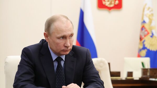 Vladimir Poutine lors d’une réunion consacré aux règlements des conséquences de la tragédie de Kemerovo - Sputnik Afrique