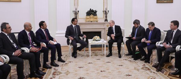 l'émir du Qatar Tamim ben Hamab al-Thani et  le président russe Vladimir Poutine - Sputnik Afrique