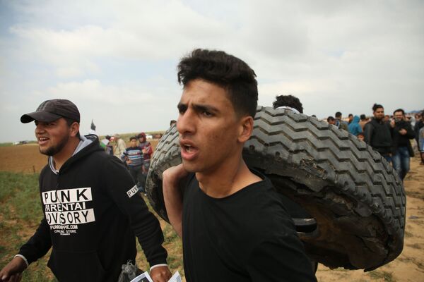 Affrontements entre les Palestiniens et l’armée israélienne dans la bande de Gaza - Sputnik Afrique