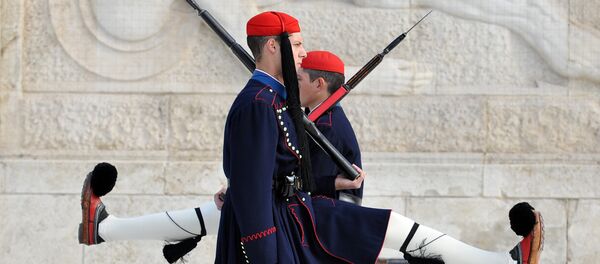 Des evzones, fantassins d'élite de l'armée grecque - Sputnik Afrique