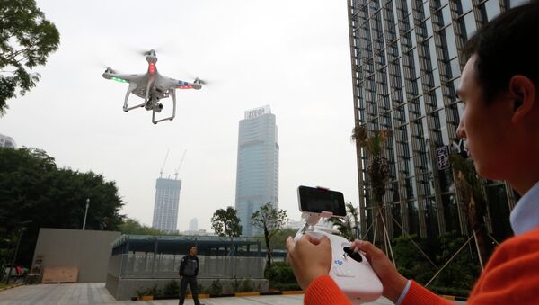Un drone volant à Shenzhen (image d'illustration) - Sputnik Afrique