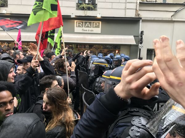 Manifestation des cheminots à Paris (3 avril 2018) - Sputnik Afrique