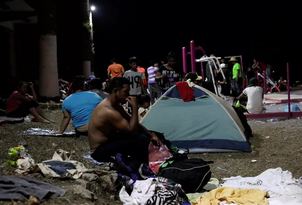 Une caravane de migrants d’Amérique centrale se dirige vers les États-Unis Une caravane de migrants d’Amérique centrale se dirige vers les États-Unis - Sputnik Afrique