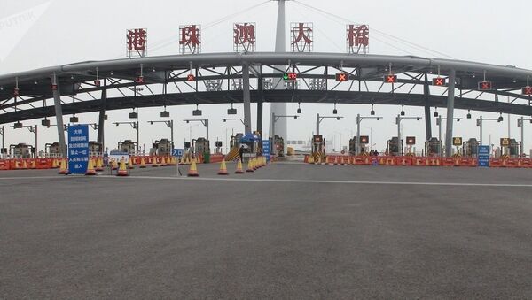 La Chine ouvre le plus grand pont maritime du monde entre Hong Kong, Zhuhai et Macao - Sputnik Afrique