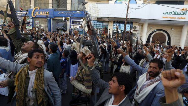 Une manifestation à Sanaa contre l'opération miltiaire de la coalition conduite par l'Arabie saoudite - Sputnik Afrique