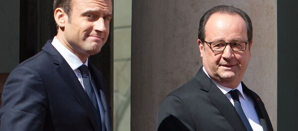 Hollande et Macron - Sputnik Afrique