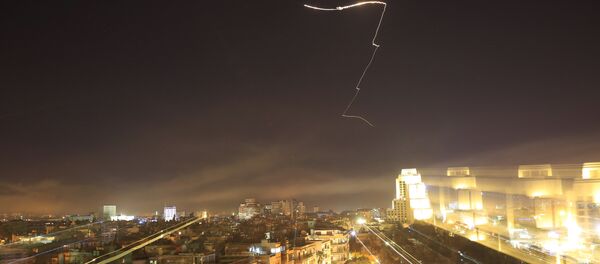 Les États-Unis, le Royaume-Uni et la France ont frappé la Syrie - Sputnik Afrique
