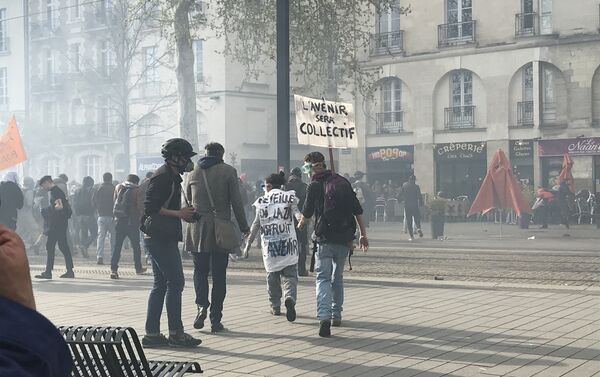 Une nouvelle manifestation pro-zadistes à Nantes, le 14 avril 2018 - Sputnik Afrique