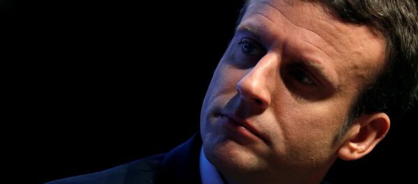 Emmanuel Macron, head of the political movement En Marche ! (Onwards !) and candidate for the 2017 presidential election, attends a meeting with French employers' association MEDEF in Paris - Sputnik Afrique