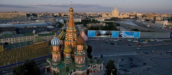 Basilius-Kathedrale in Moskau, Blick vom Spasski-Turm des Kremls - Sputnik Afrique